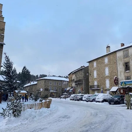 아파트 Les Esplaneilles Avec Parking- Terrasse Et Jardin Formiguères